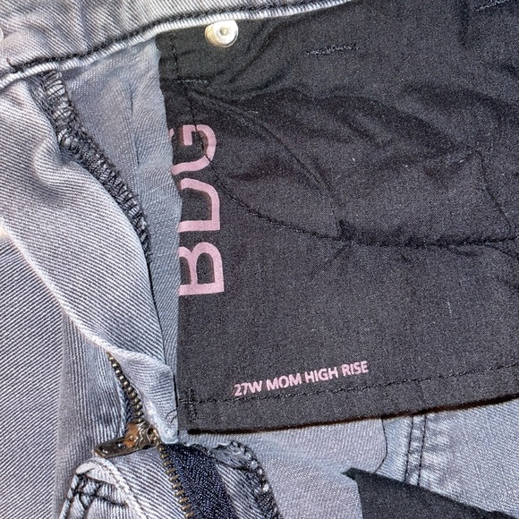 Urban Outfitters High-Rise Mom Jeans - Picture 5 of 5